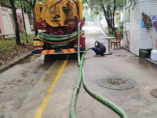 小車清理化油池2